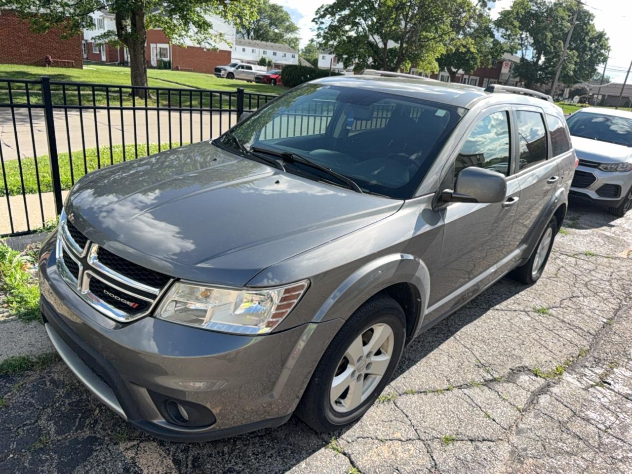 Dodge Journey with damage purchased in the Valley
